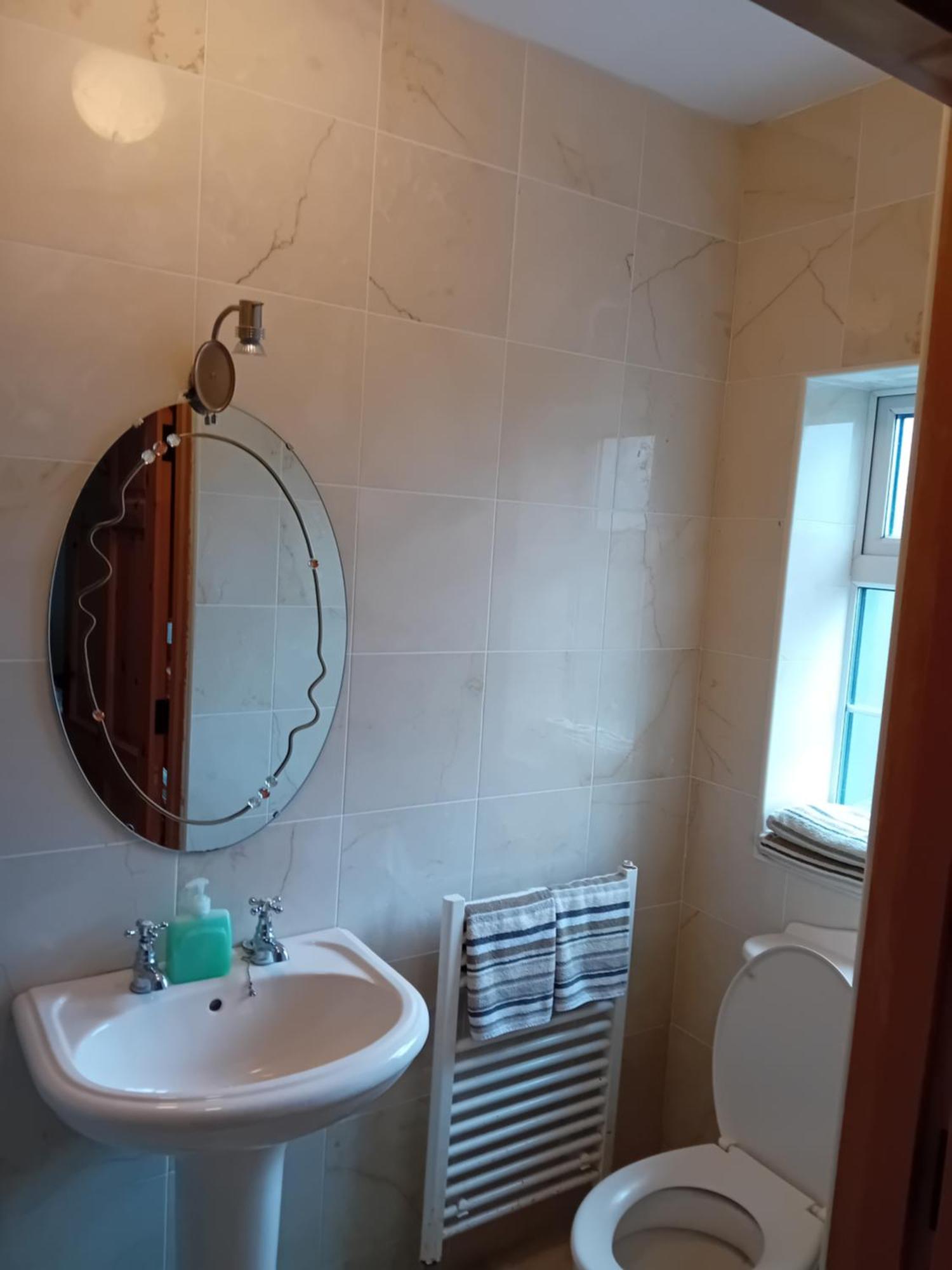 Bed and Breakfast Golden Rose House Knock  Zewnętrze zdjęcie