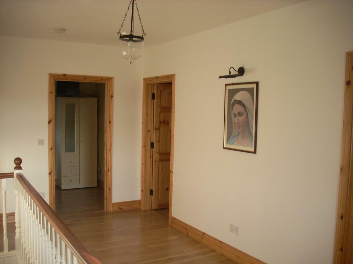 Bed and Breakfast Golden Rose House Knock  Zewnętrze zdjęcie