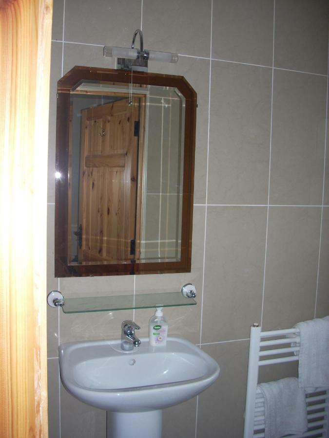 Bed and Breakfast Golden Rose House Knock  Zewnętrze zdjęcie